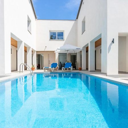 Goldhome - New House With Private Heated Pool, Parking, Wifi, Games Room Empuriabrava Eksteriør billede