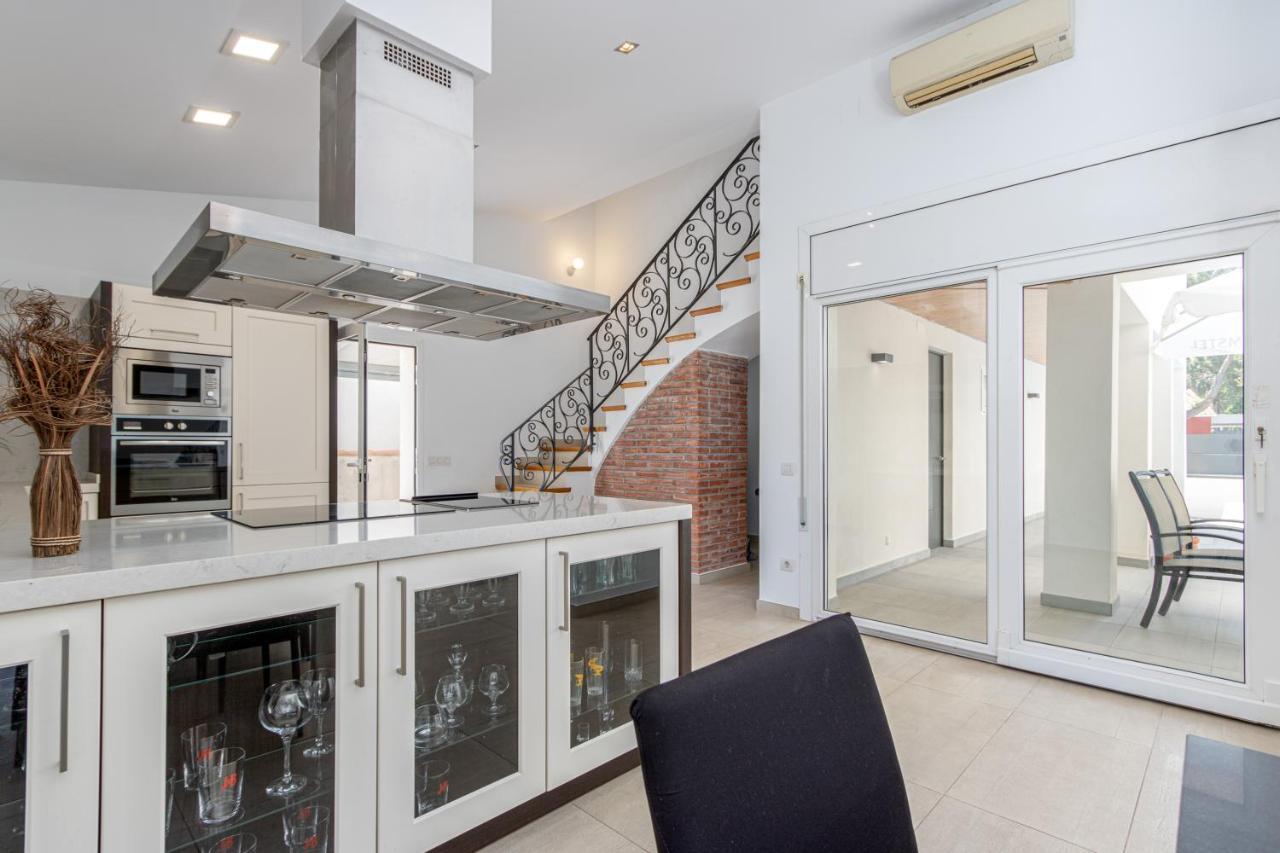 Goldhome - New House With Private Heated Pool, Parking, Wifi, Games Room Empuriabrava Eksteriør billede