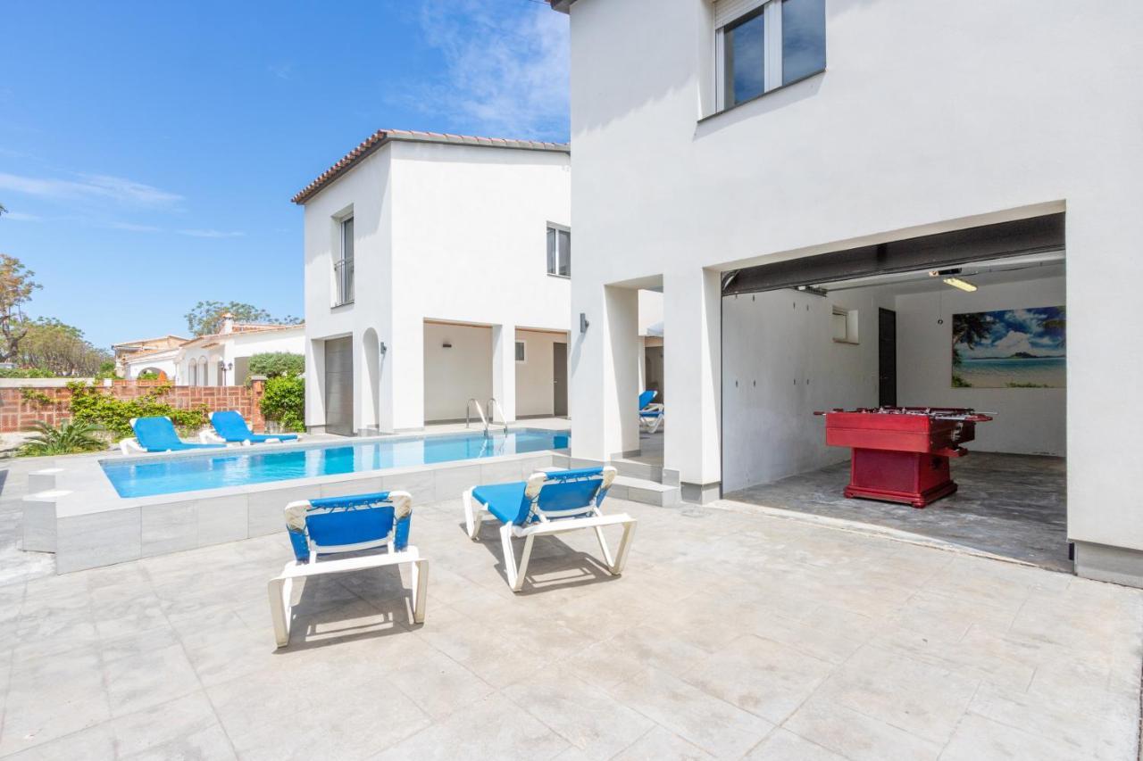 Goldhome - New House With Private Heated Pool, Parking, Wifi, Games Room Empuriabrava Eksteriør billede