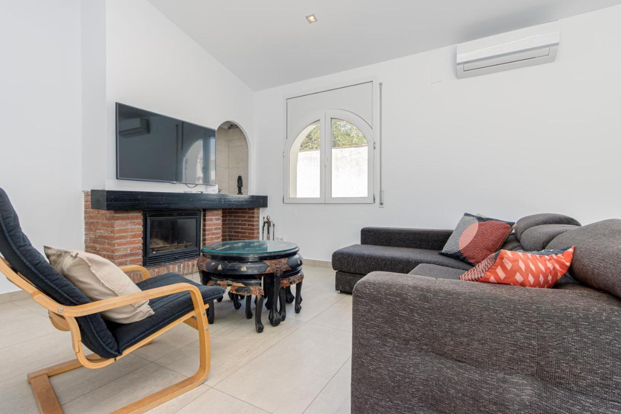 Goldhome - New House With Private Heated Pool, Parking, Wifi, Games Room Empuriabrava Eksteriør billede