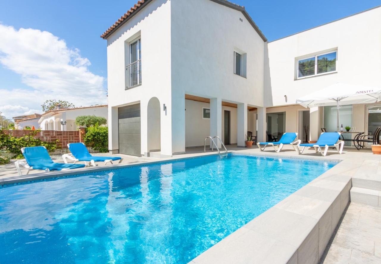 Goldhome - New House With Private Heated Pool, Parking, Wifi, Games Room Empuriabrava Eksteriør billede