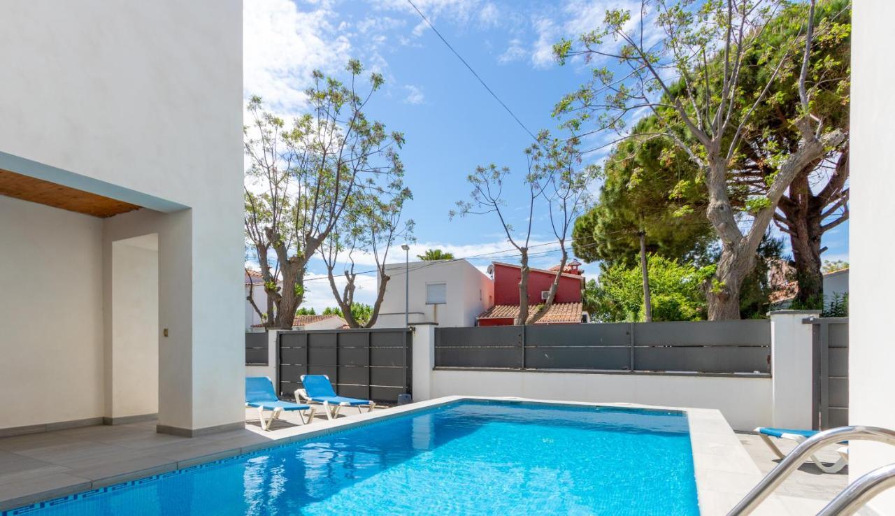 Goldhome - New House With Private Heated Pool, Parking, Wifi, Games Room Empuriabrava Eksteriør billede