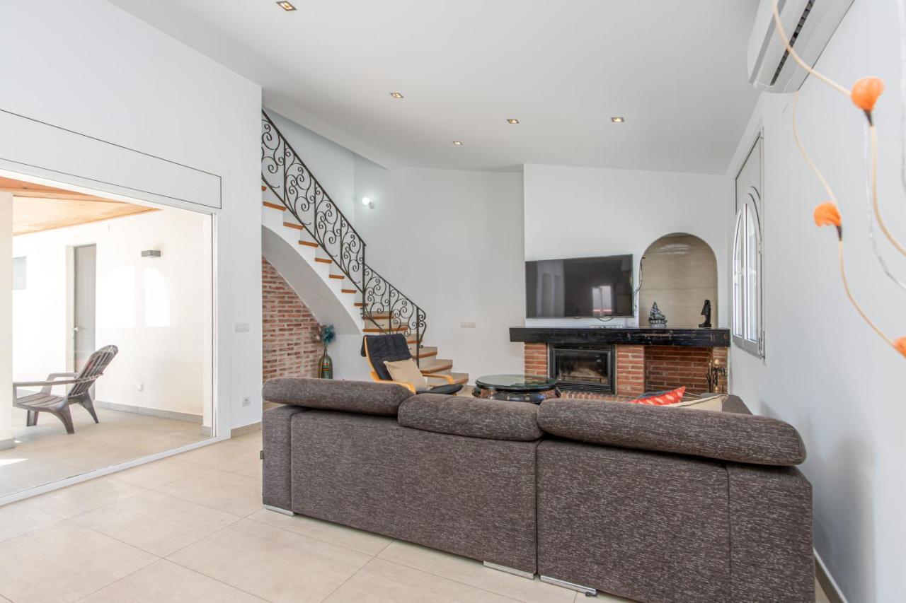 Goldhome - New House With Private Heated Pool, Parking, Wifi, Games Room Empuriabrava Eksteriør billede