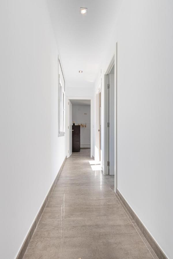 Goldhome - New House With Private Heated Pool, Parking, Wifi, Games Room Empuriabrava Eksteriør billede