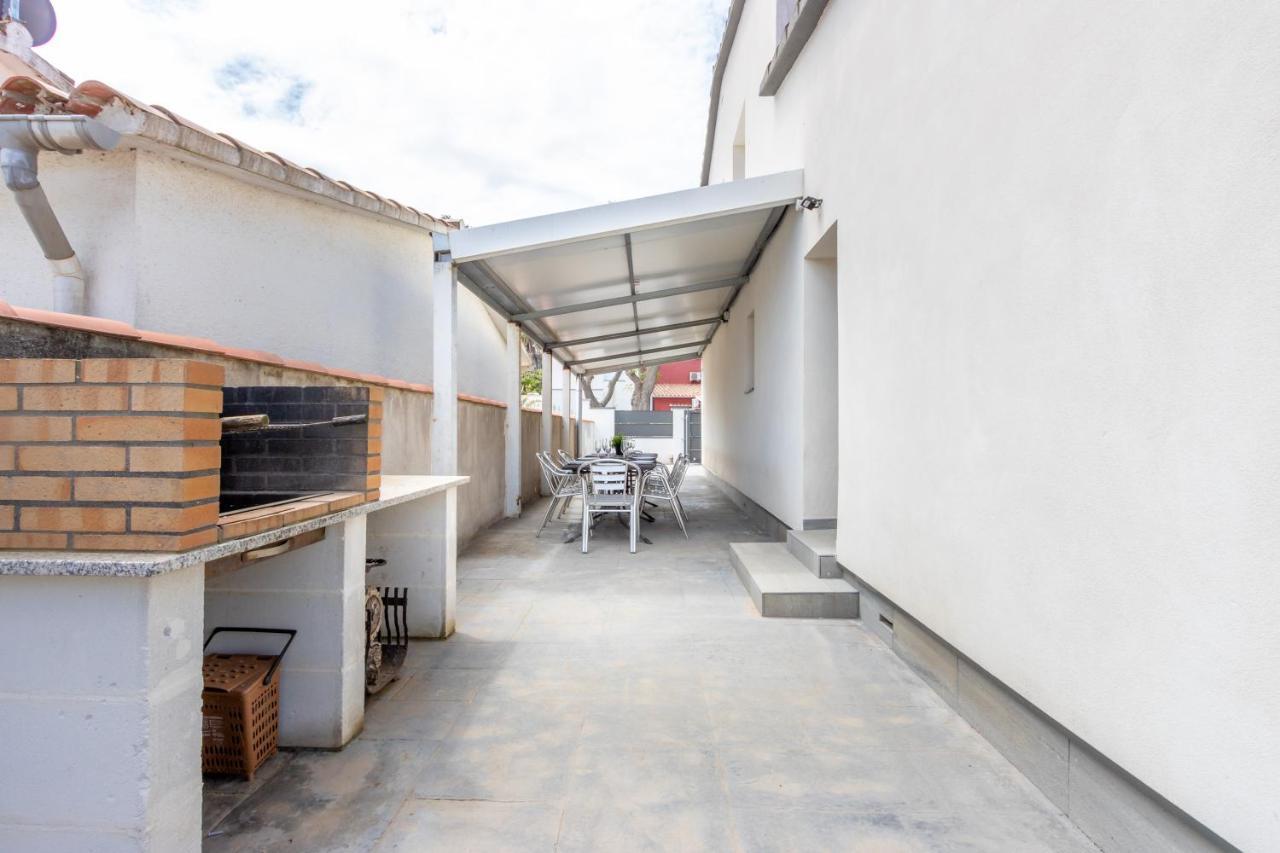 Goldhome - New House With Private Heated Pool, Parking, Wifi, Games Room Empuriabrava Eksteriør billede